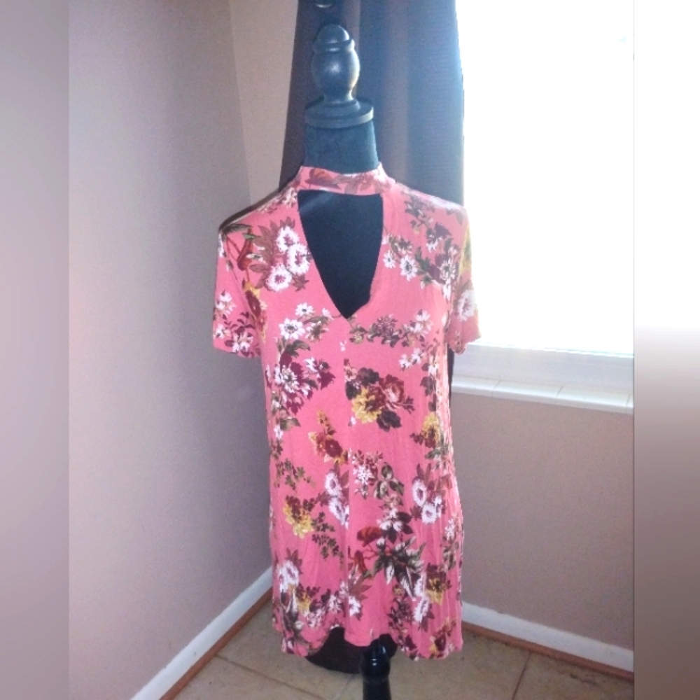 🩷 NWOT Girls Juniors Pink Floral Short Sleeved A.N.A. Blouse Size Medium Date